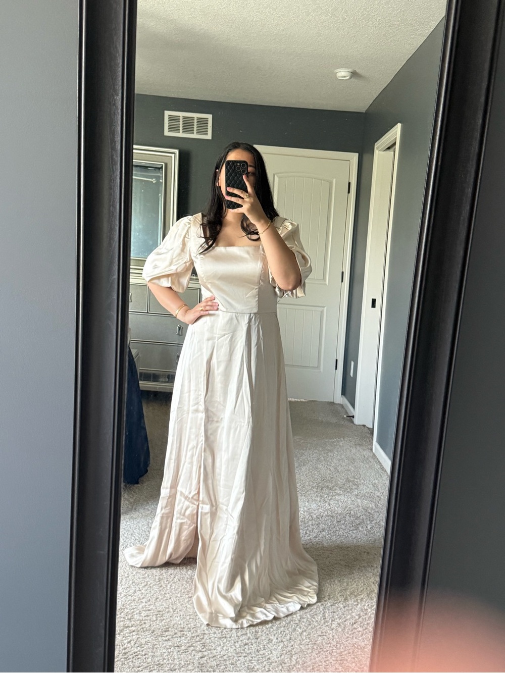 Elegant Cream Puff-Sleeve Evening Dress